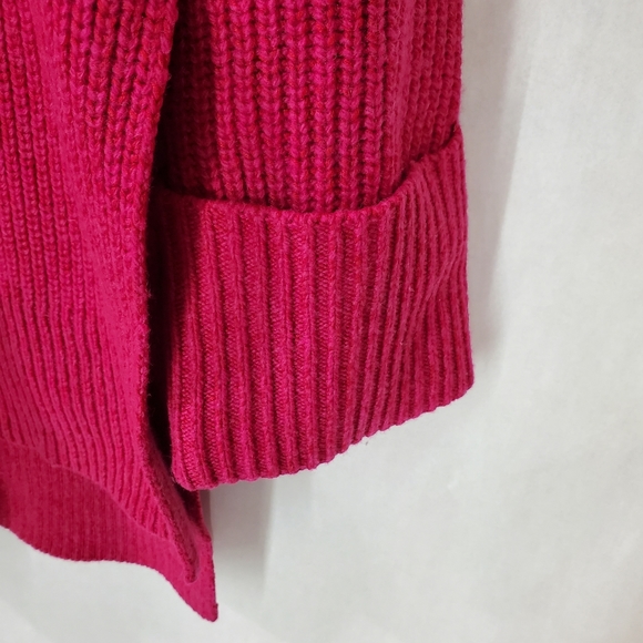 Athleta Shasta V-Neck Oversized Fit Wool Knit Sweater- Dark Pink, Size Large - Picture 9 of 9